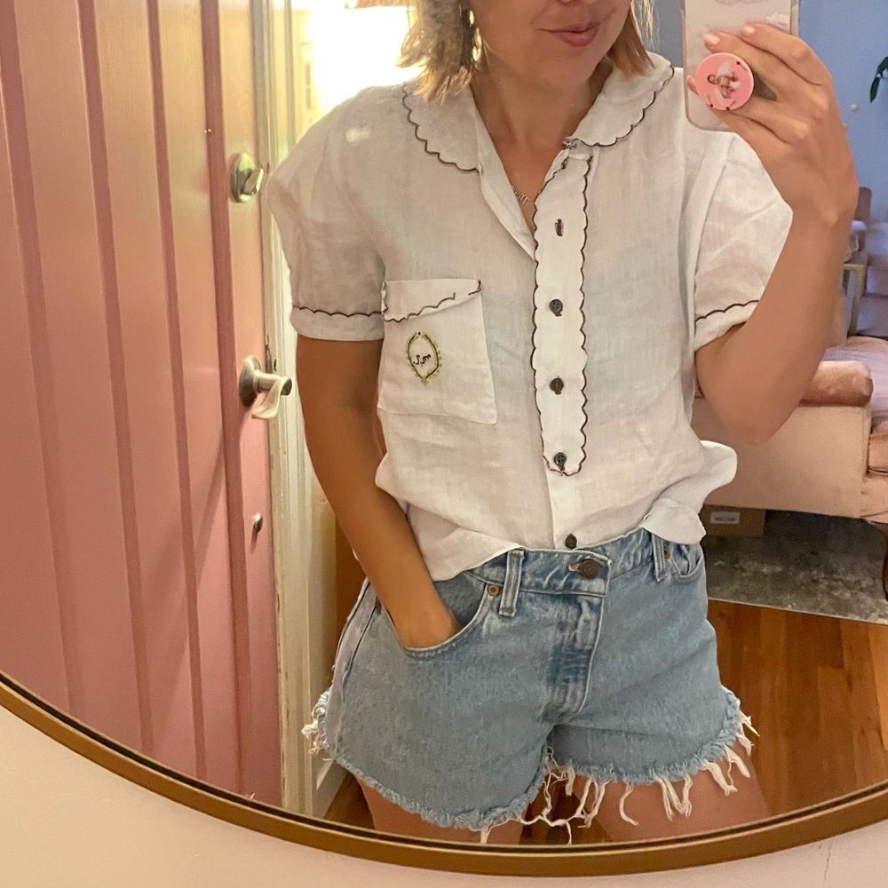 Vintage white scallop embroidered top